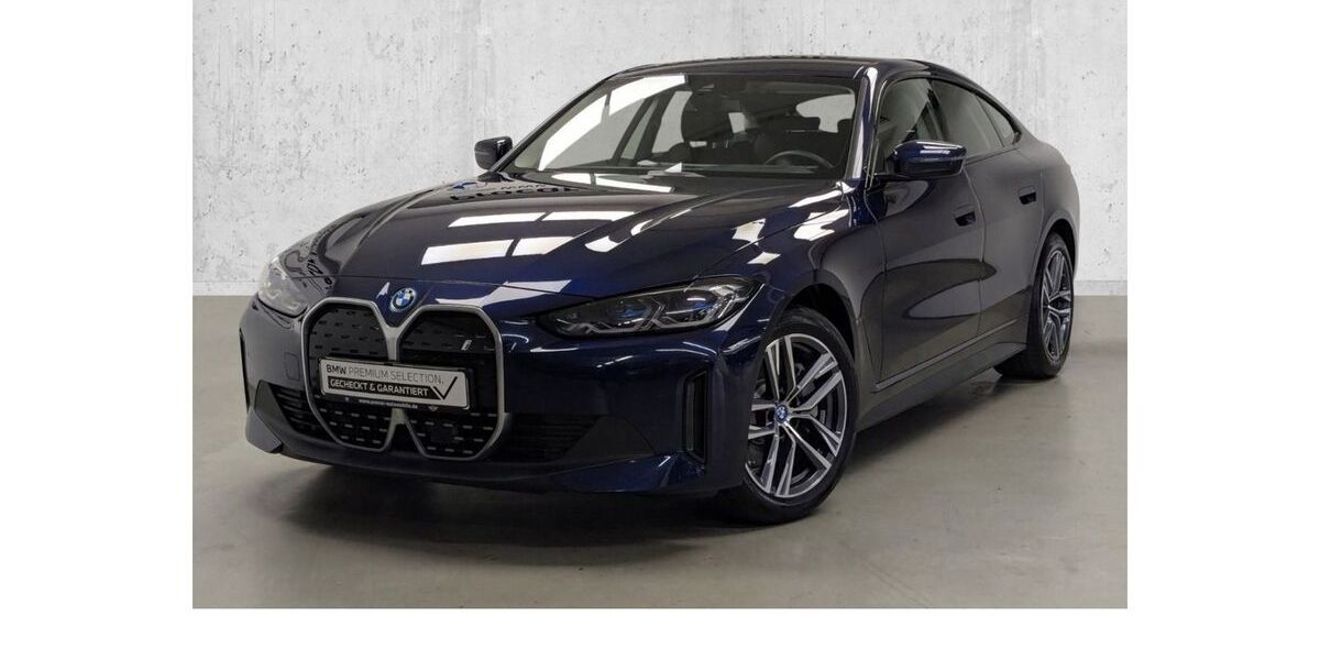 BMW i4 30.282 km 41.980 &euro; Düsseldorf 40595