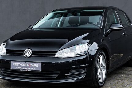 VW Golf 181.000 km 7.499 &euro; Solingen 42655