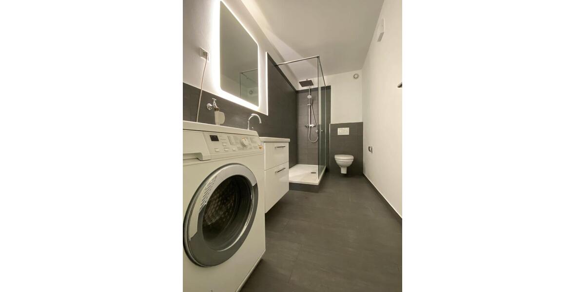 Etagenwohnung Düsseldorf Lörick - 2 Zimmer, 70 m&sup2;, 1.500&euro; | Angebot:25867933