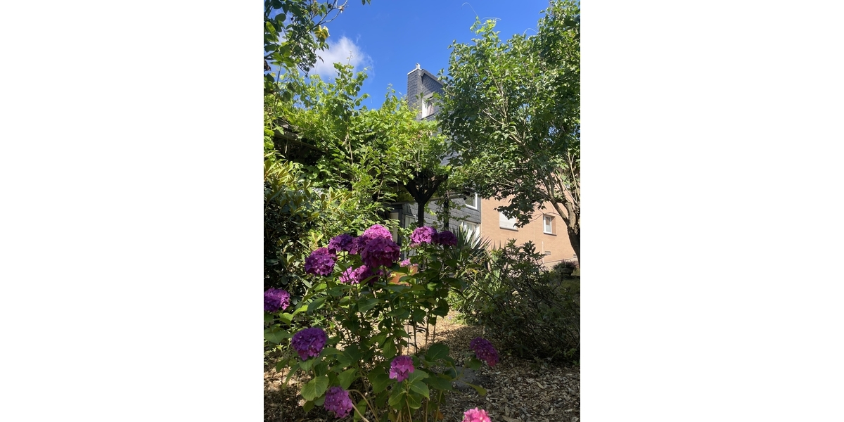 Großzügiges Ein- oder Zweifamilienhaus mit Charme, Gartenparadies & vielen Möglichkeiten - Einfamilienhaus Leichlingen | Angebot:25269338