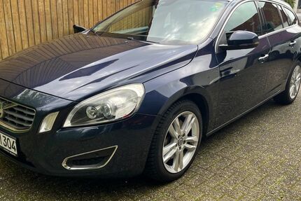 Volvo V60 158.000 km 13.500 &euro; Hilden 40724