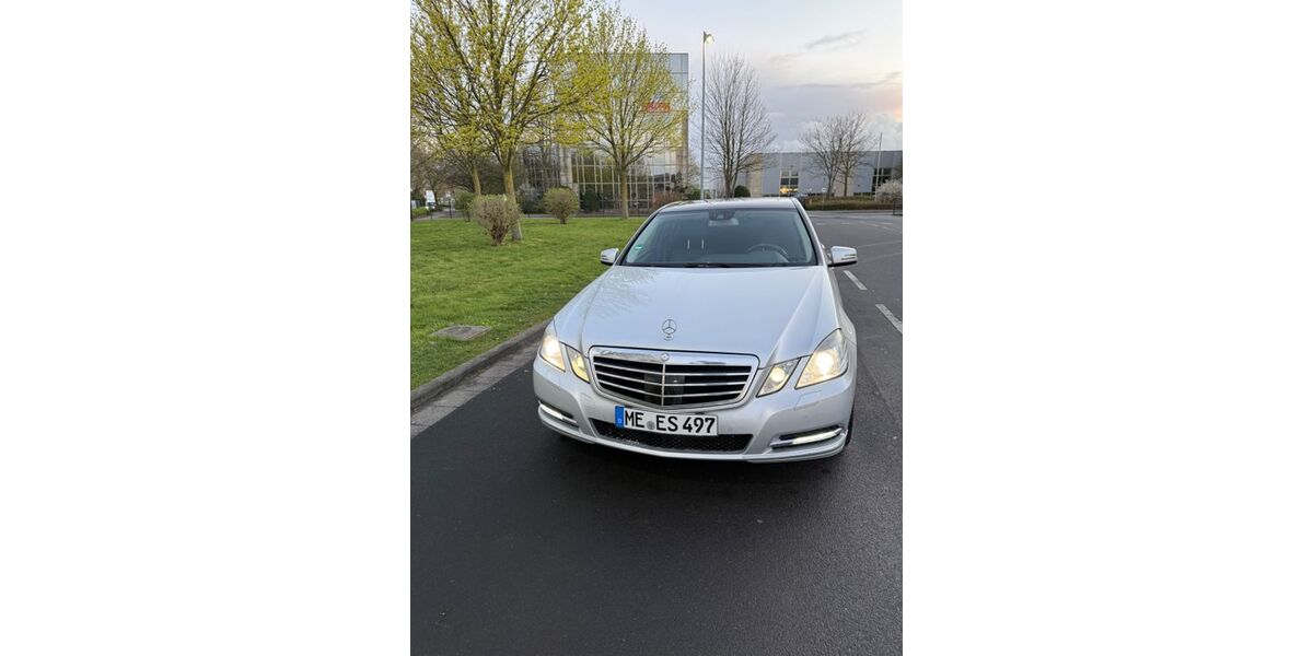 Mercedes-Benz E 350 275.328 km 10.500 &euro; Ratingen 40885