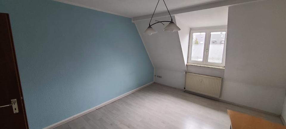 Dachgeschoßwohnung Wuppertal Brill - 1 Zimmer, 38 m&sup2;, 190&euro; | Angebot:25374902