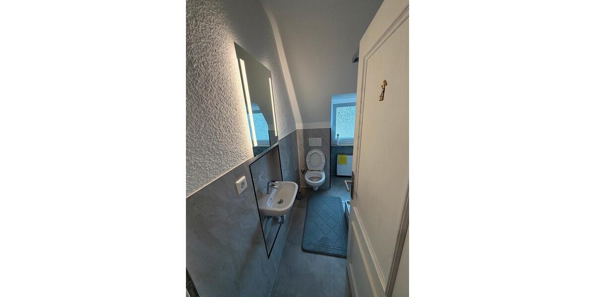 Dachgeschoßwohnung Essen Südviertel - 2.5 Zimmer, 55 m&sup2;, 950&euro; | Angebot:27577459