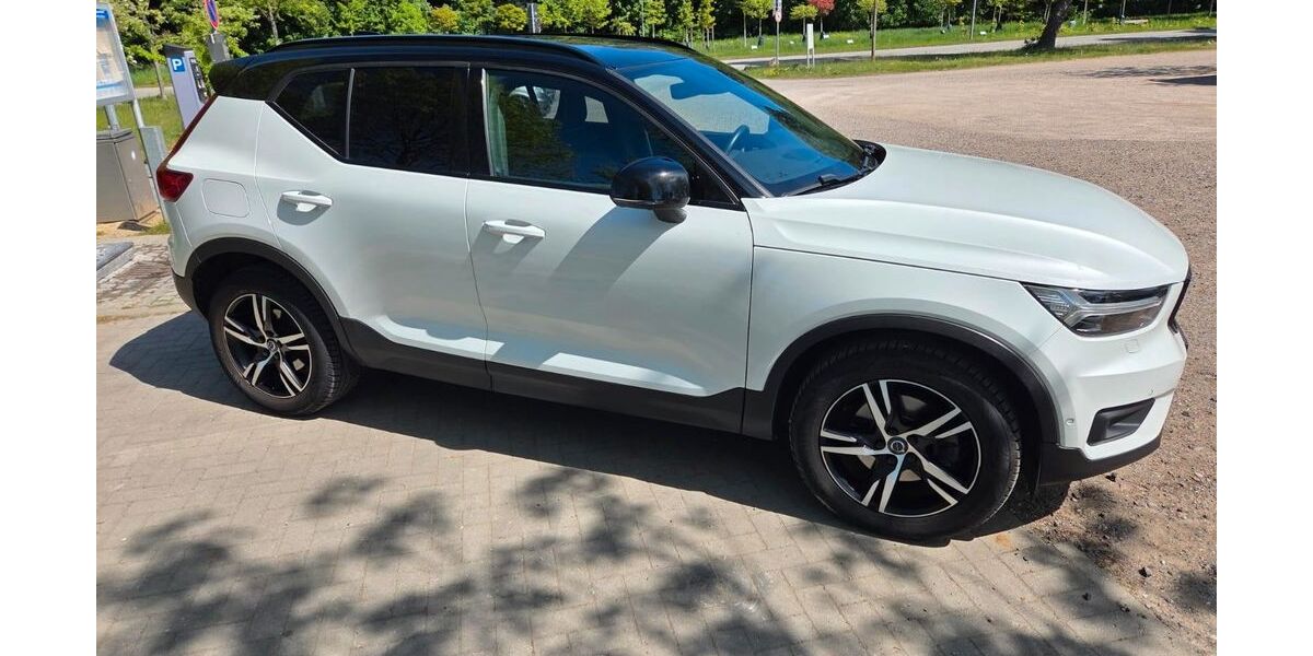 Volvo XC40 102.700 km 27.000 &euro; Remscheid 42855