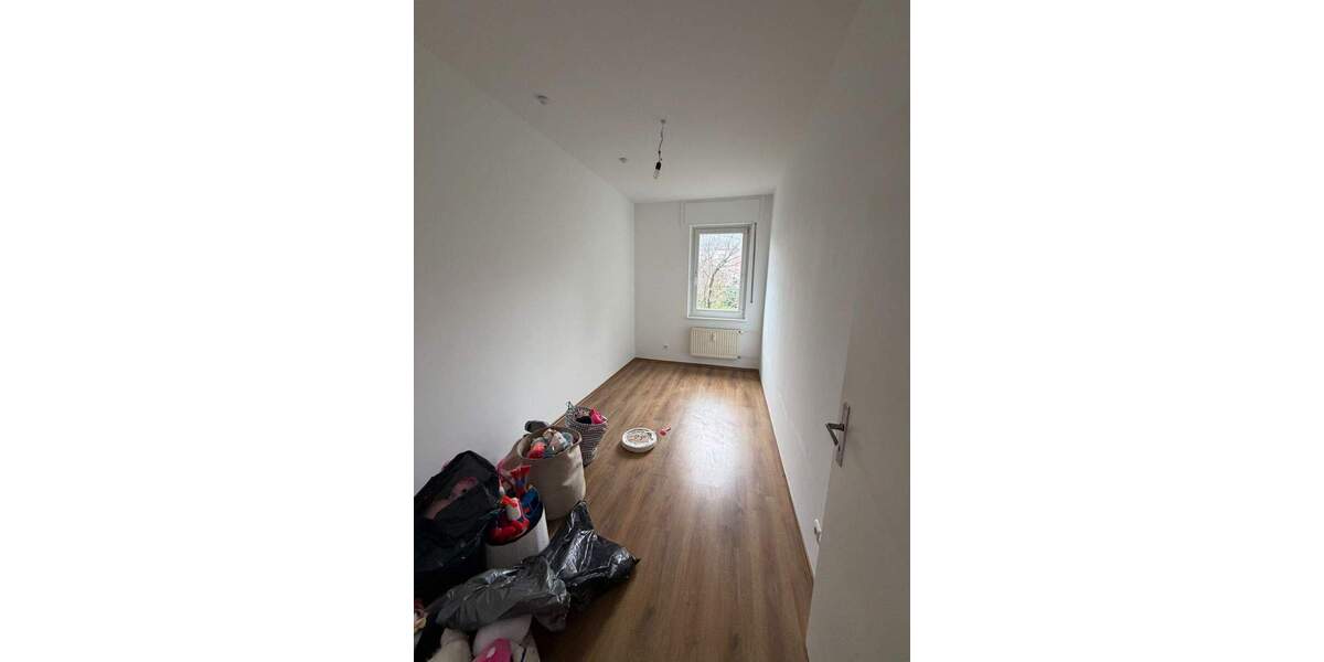 Zimmer Duisburg Mittelmeiderich - 3 Zimmer, 61 m&sup2;, 500&euro; | Angebot:25736815