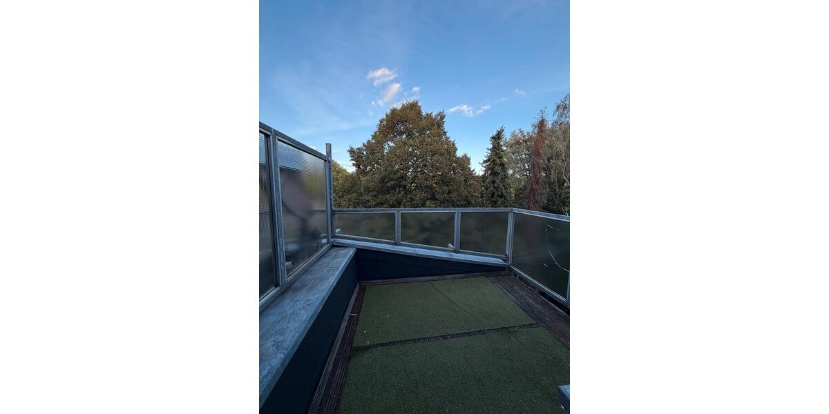 Dachgeschoßwohnung Essen Südviertel - 2.5 Zimmer, 50 m&sup2;, 750&euro; | Angebot:27567588