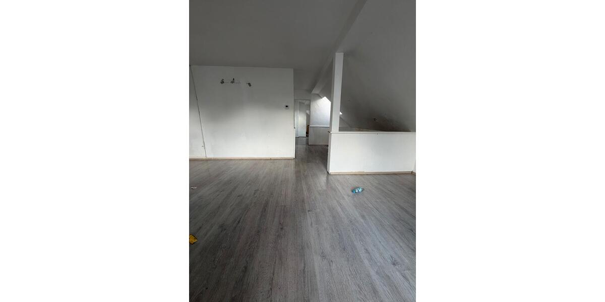 Dachgeschoßwohnung Gevelsberg - 3 Zimmer, 90 m&sup2;, 630&euro; | Angebot:27535142