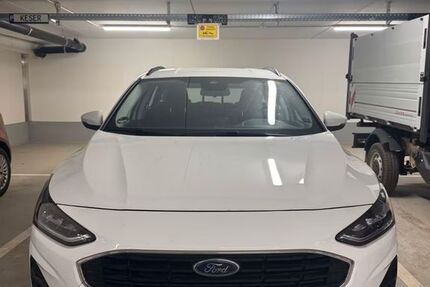 Ford Focus 20.000 km 19.900 &euro; Düsseldorf - Pempelfort 40477