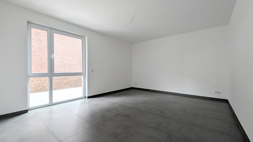 Etagenwohnung Duisburg Duisburg-Mitte - 2 Zimmer, 83 m&sup2;, 1.100&euro; | Angebot:25648648