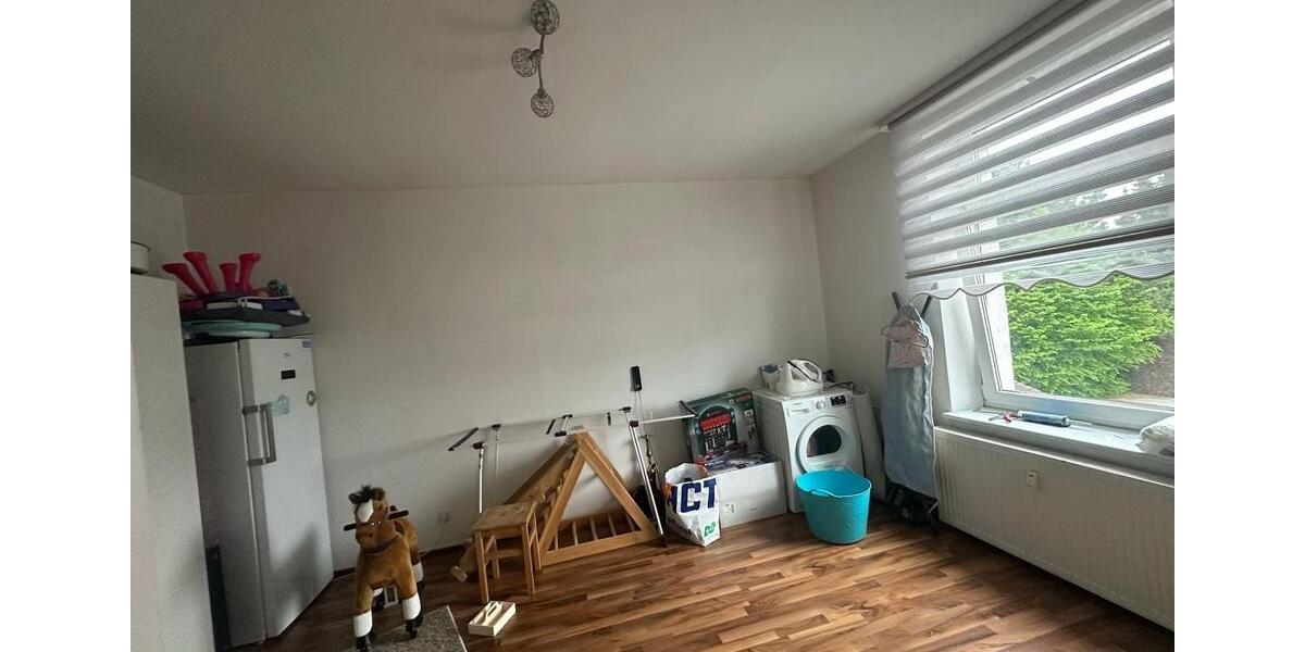Etagenwohnung Gelsenkirchen Resse - 5 Zimmer, 135 m&sup2;, 1.500&euro; | Angebot:27566341