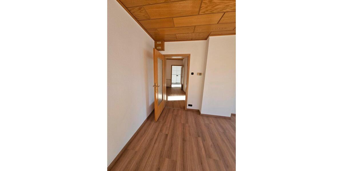 Etagenwohnung Wuppertal Barmen - 2 Zimmer, 64 m&sup2;, 600&euro; | Angebot:25541350
