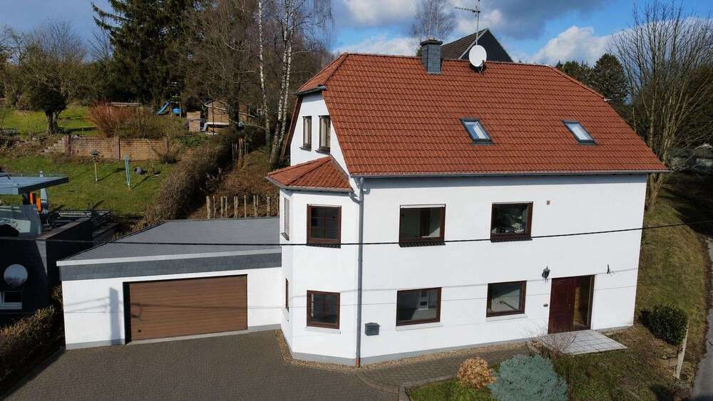 Einfamilienhaus Remscheid Lüttringhausen - 7 Zimmer, 188 m&sup2;, 460.000&euro; | Angebot:26947771