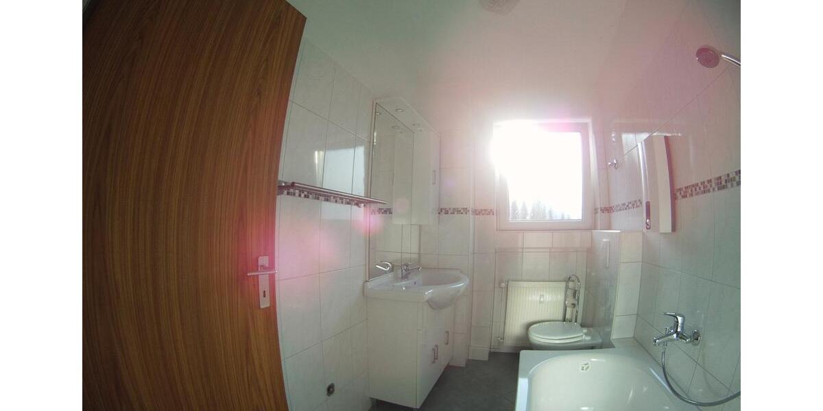 Dachgeschoßwohnung Wuppertal Eckbusch - 1 Zimmer, 32 m&sup2;, 360&euro; | Angebot:27544520
