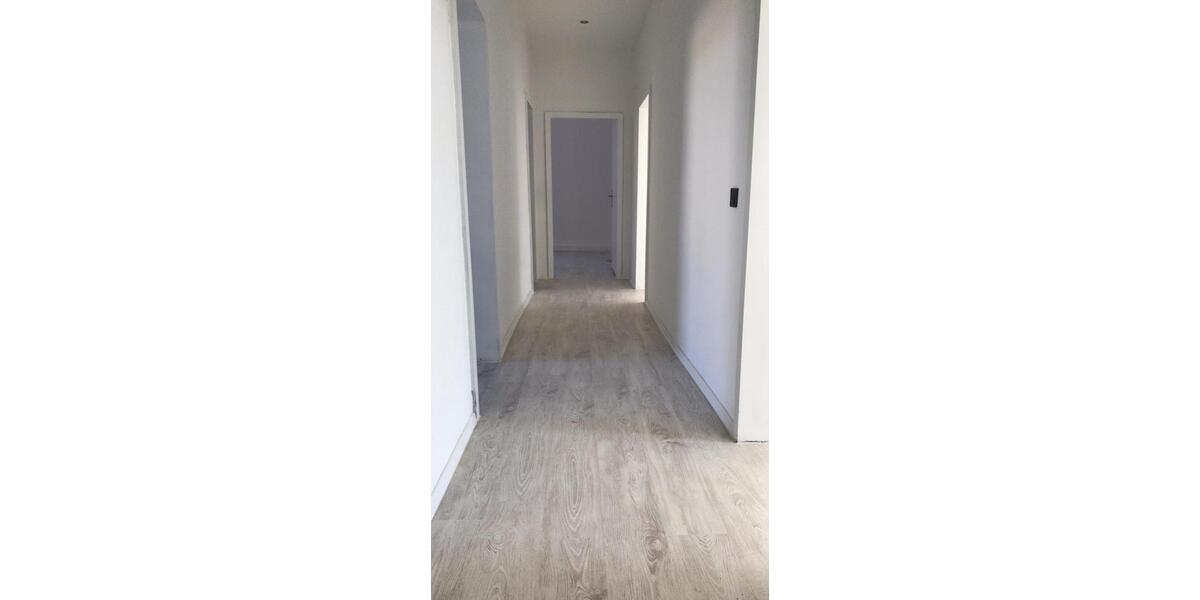 Etagenwohnung Duisburg Mittelmeiderich - 3 Zimmer, 90 m&sup2;, 740&euro; | Angebot:25900463