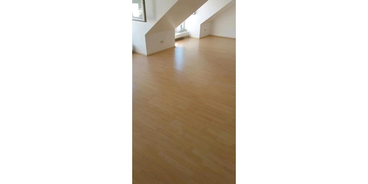 Dachgeschoßwohnung Velbert - 2 Zimmer, 78 m&sup2;, 818&euro; | Angebot:27544552