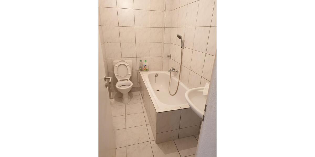 Etagenwohnung Essen Stadtkern - 1 Zimmer, 50 m&sup2;, 470&euro; | Angebot:27539470