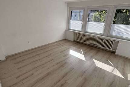 Wohnung Duisburg Untermeiderich - 3 Zimmer, 71 m&sup2;, 450&euro; | Angebot:27227888