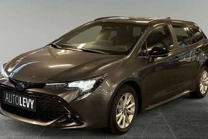 Toyota Corolla 17.921 km 26.890 &euro; Düsseldorf 40233