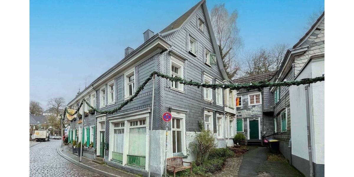 Einfamilienhaus Solingen Gräfrath - 6 Zimmer, 108 m&sup2;, 160.000&euro; | Angebot:26080887