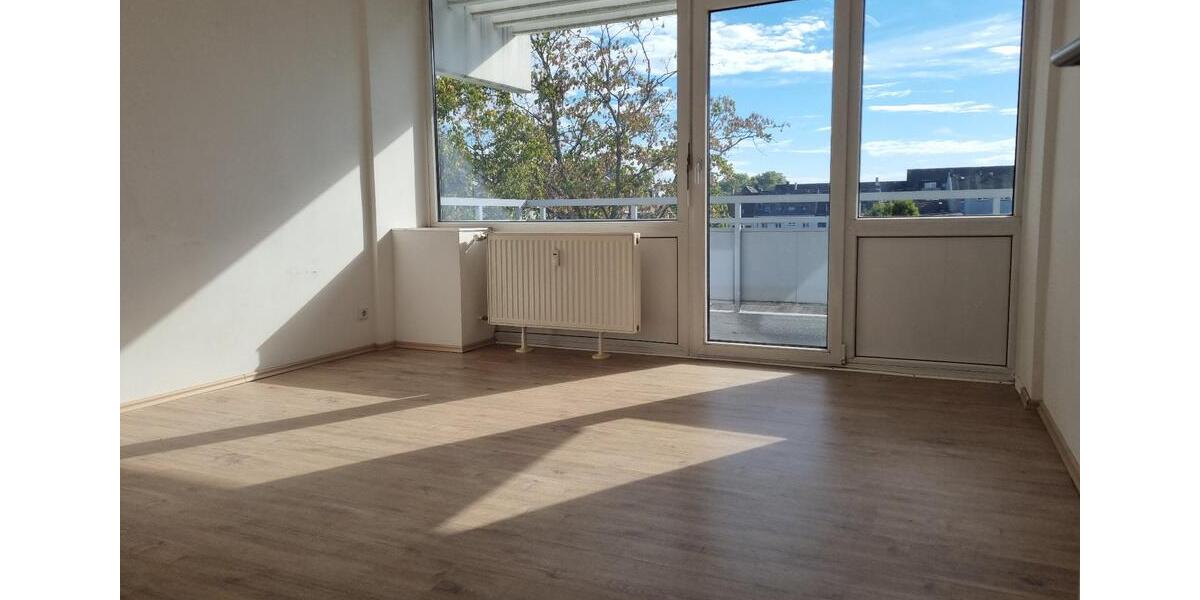 Etagenwohnung Neuss - 3 Zimmer, 83 m&sup2;, 315.000&euro; | Angebot:27533936