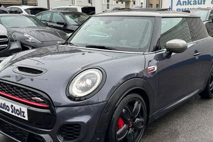 Mini Cooper S 3.076 km 29.850 &euro; Oberhausen 46045