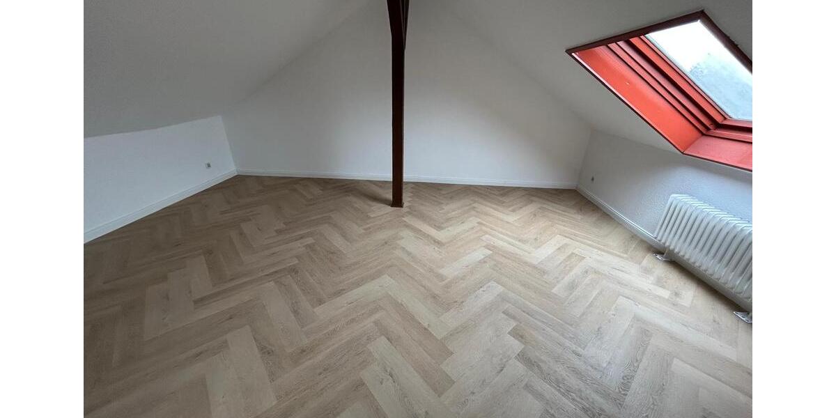 Etagenwohnung Wuppertal Arrenberg - 3 Zimmer, 95 m&sup2;, 1.000&euro; | Angebot:25216814