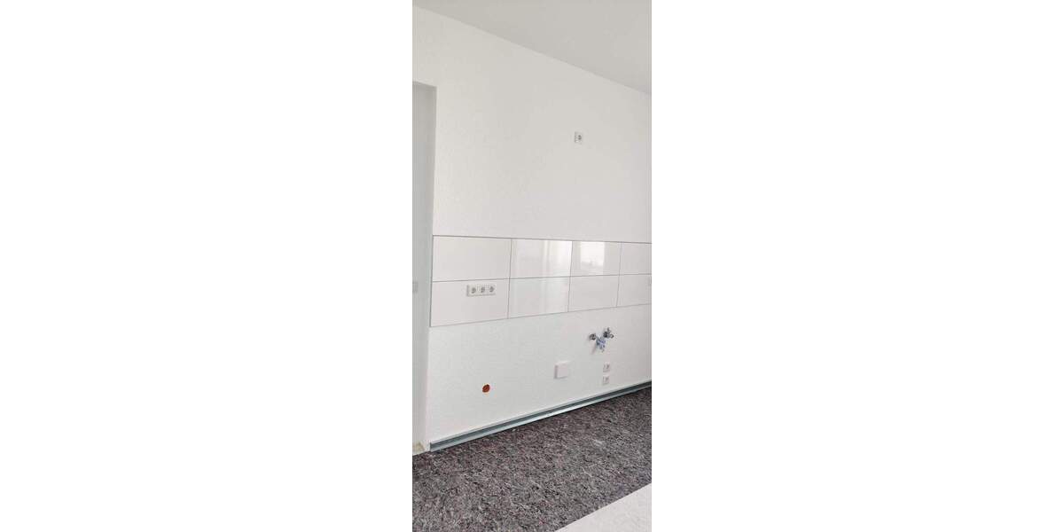 Etagenwohnung Düsseldorf Rath - 3 Zimmer, 92 m&sup2;, 1.250&euro; | Angebot:25774706