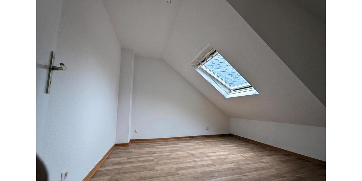 Dachgeschoßwohnung Remscheid Lüttringhausen - 3 Zimmer, 60 m&sup2;, 550&euro; | Angebot:27572028