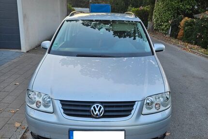 VW Touran 272.000 km 1.260 &euro; Duisburg 47279