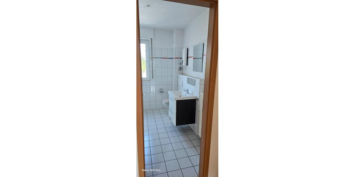 Etagenwohnung Bochum Querenburg - 4 Zimmer, 129 m&sup2;, 1.350&euro; | Angebot:27543505