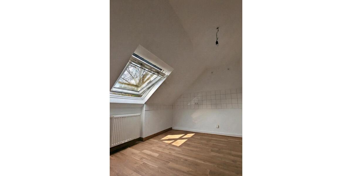 Dachgeschoßwohnung Remscheid Lüttringhausen - 3 Zimmer, 60 m&sup2;, 550&euro; | Angebot:27572028