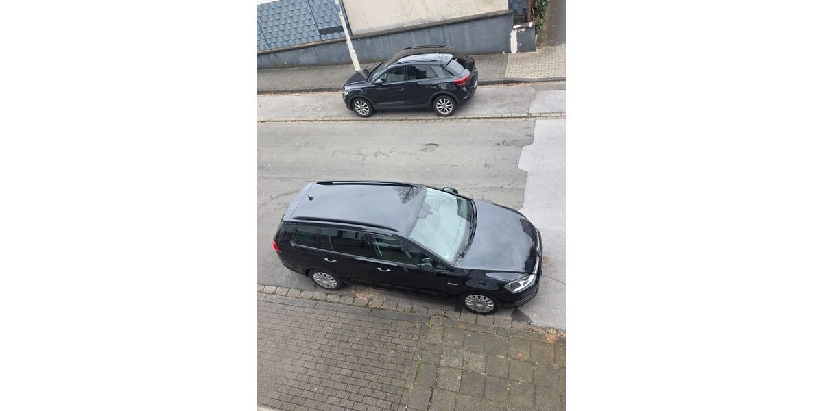 VW Golf 258.000 km 5.800 &euro; Solingen 42719