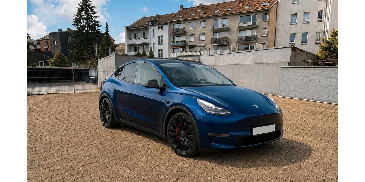 Tesla Model Y 41.500 km 41.900 &euro; Duisburg 47137