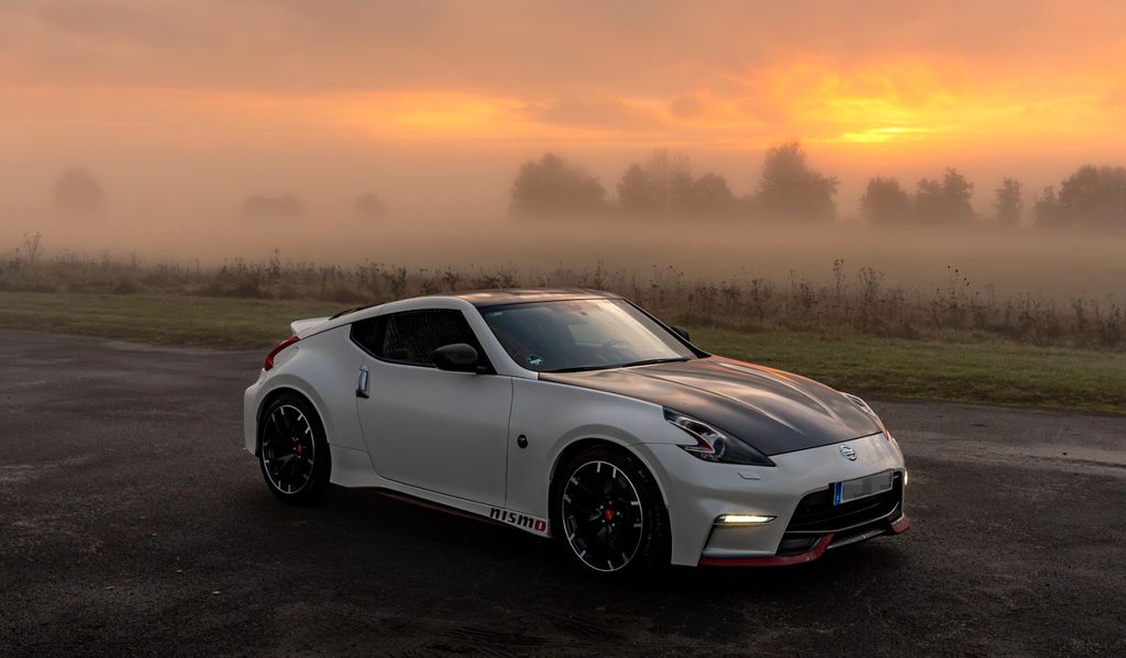 Nissan 370Z 32.283 km 47.499 &euro; Solingen 42657