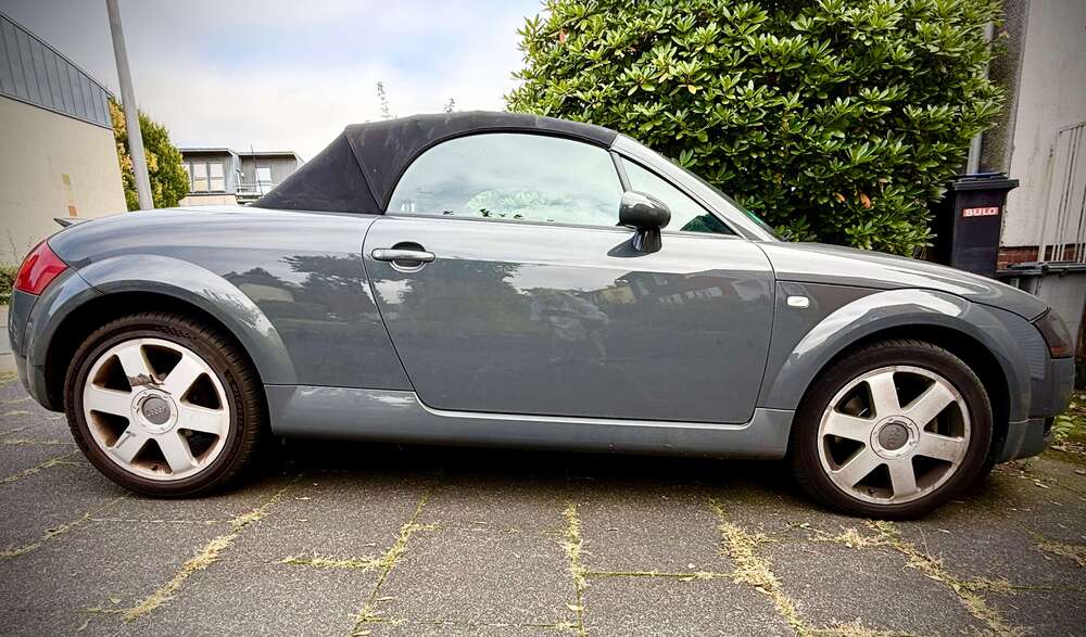 Audi TT 129.000 km 10.300 &euro; Bochum 44795