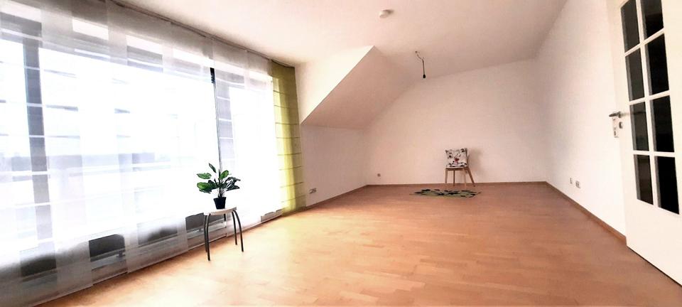 Etagenwohnung Solingen Burg - 3 Zimmer, 81 m&sup2;, 728&euro; | Angebot:27553994