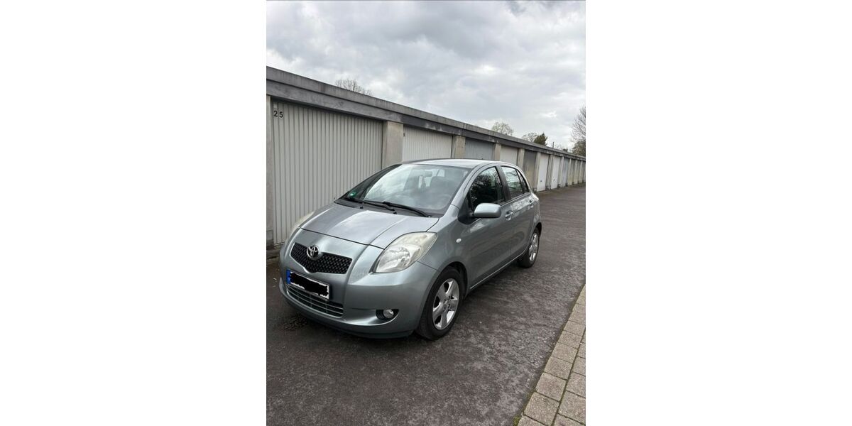 Toyota Yaris 192.813 km 2.999 &euro; Wülfrath 42489