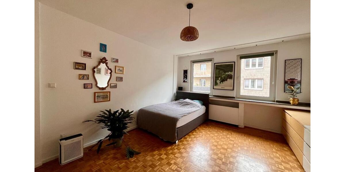 Etagenwohnung Düsseldorf Pempelfort - 2 Zimmer, 72 m&sup2;, 1.499&euro; | Angebot:27567528