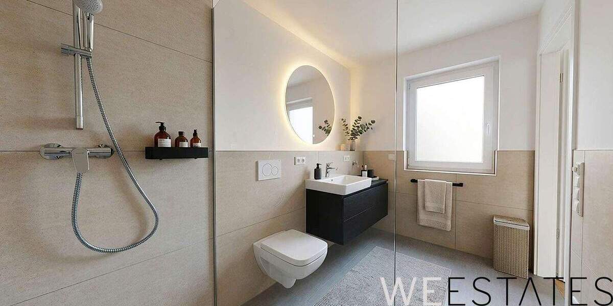 Etagenwohnung Düsseldorf Eller - 2 Zimmer, 82 m&sup2;, 1.520&euro; | Angebot:25774736