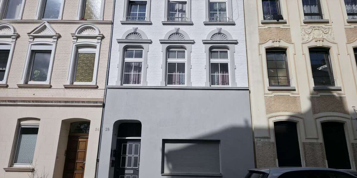 Einfamilienhaus Neuss Furth-Mitte - 8 Zimmer, 211 m&sup2;, 550.000&euro; | Angebot:25775033