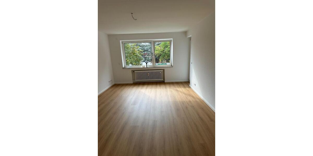 Etagenwohnung Düsseldorf Heerdt - 3 Zimmer, 70 m&sup2;, 1.200&euro; | Angebot:27577143