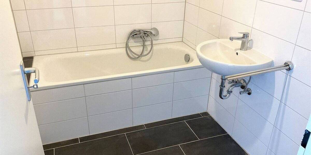 Etagenwohnung Bochum Querenburg - 5 Zimmer, 125 m&sup2;, 990&euro; | Angebot:26627294