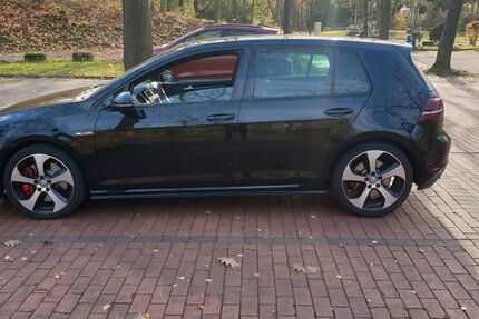 VW Golf 140.000 km 17.500 &euro; Duisburg 47179