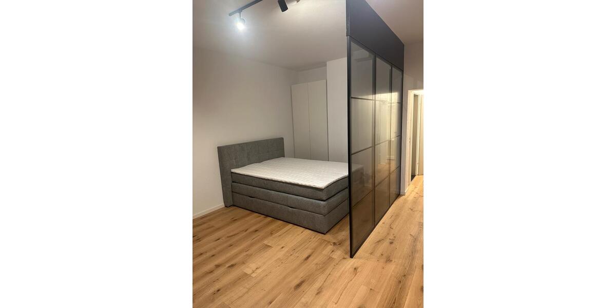 Hochparterre Düsseldorf Stadtbezirk 3 - 1 Zimmer, 52 m&sup2;, 1.130&euro; | Angebot:25944968