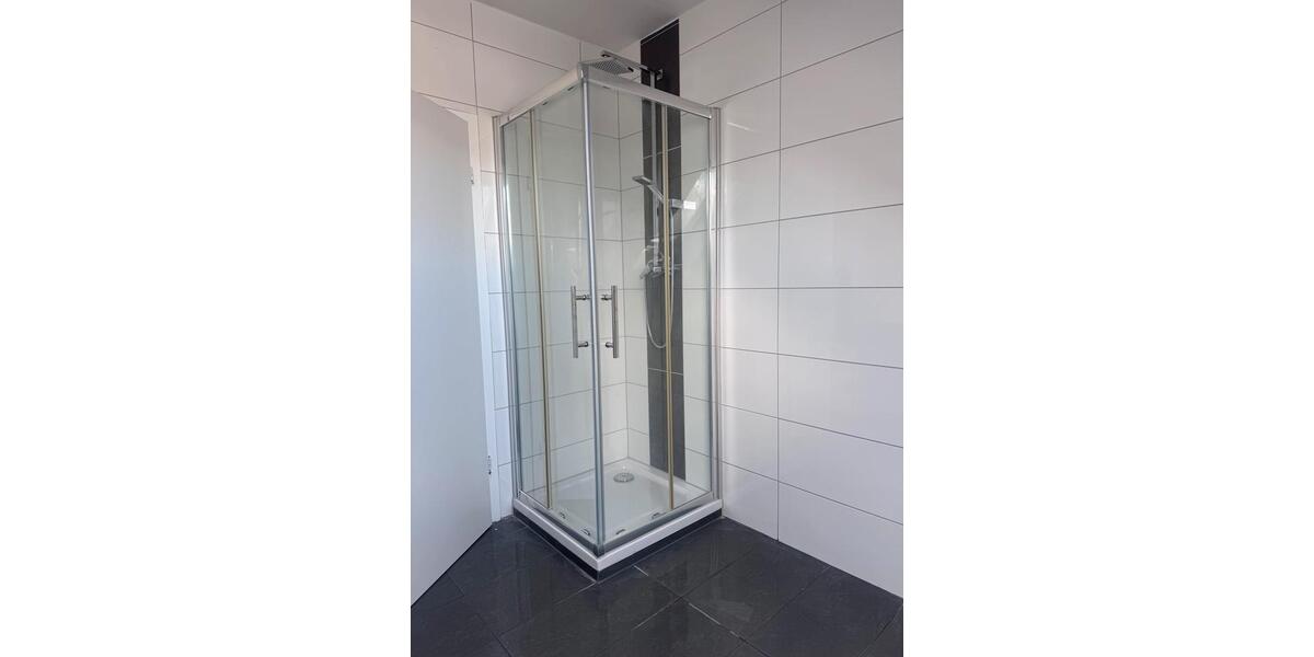 Etagenwohnung Burscheid - 4 Zimmer, 125 m&sup2;, 1.450&euro; | Angebot:25961222