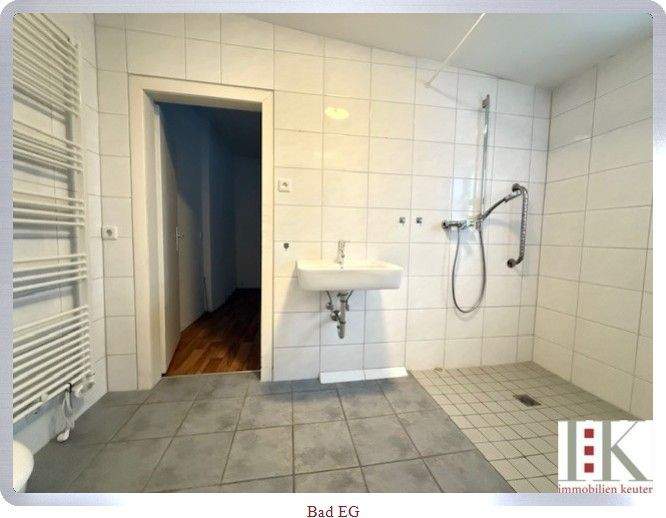 Reihenmittelhaus Neuss Furth-Süd - 7 Zimmer, 158 m&sup2;, 380.000&euro; | Angebot:25748699
