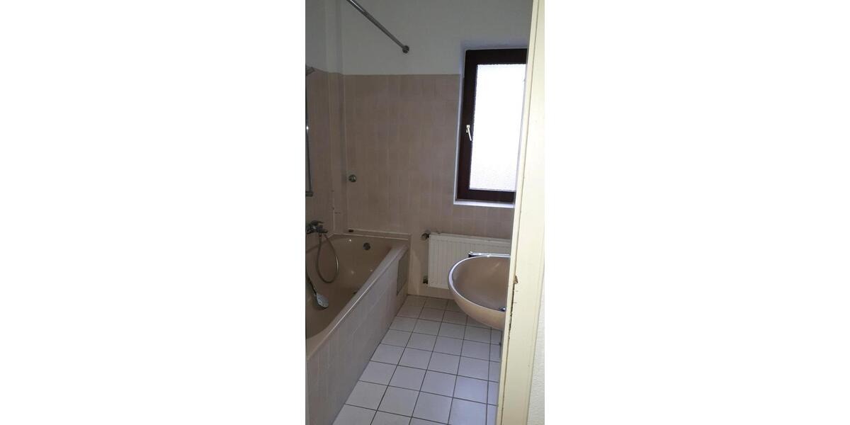 Etagenwohnung Düsseldorf Stadtbezirk 8 - 3 Zimmer, 92 m&sup2;, 890&euro; | Angebot:25960313
