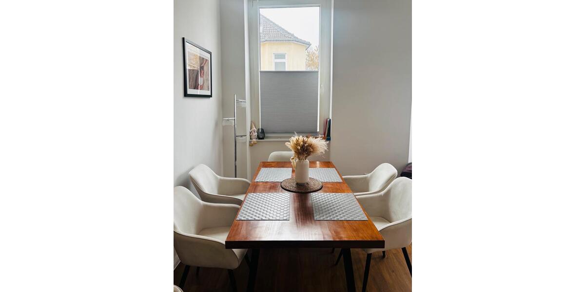 Etagenwohnung Essen Huttrop - 3 Zimmer, 81 m&sup2;, 1.375&euro; | Angebot:25635888