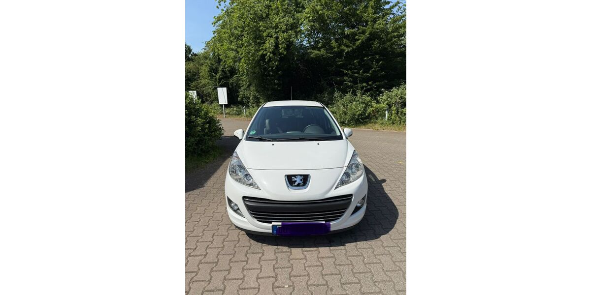 Peugeot 207 101.000 km 3.200 &euro; Duisburg 47166